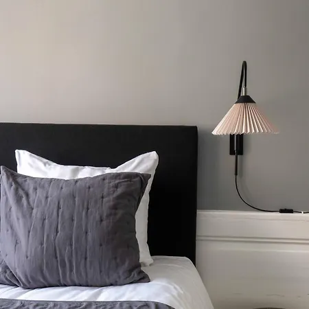Big 4 Bedroom With Bathtub By Cph Hall Square Apartment