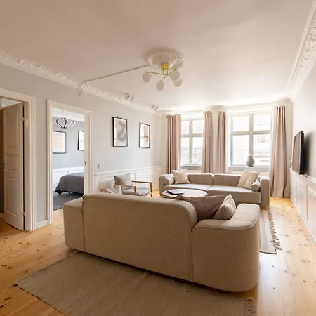 Apartment Big 4 Bedroom With Bathtub By Cph Hall Square