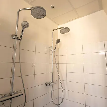 Big 4 Bedroom With Bathtub By Cph Hall Square Apartment