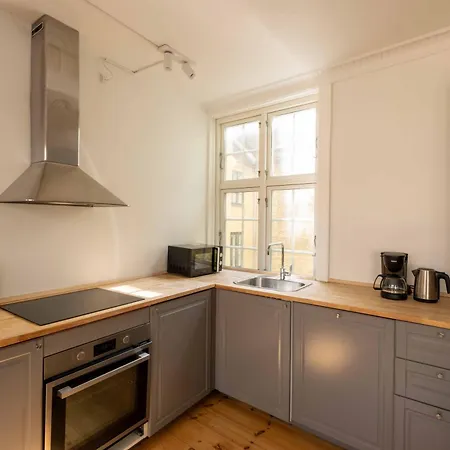 Big 4 Bedroom With Bathtub By Cph Hall Square Apartment